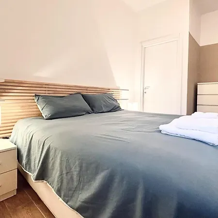 Borgoluce Spacious Apt - 2 Baths & Free Parking アパート *