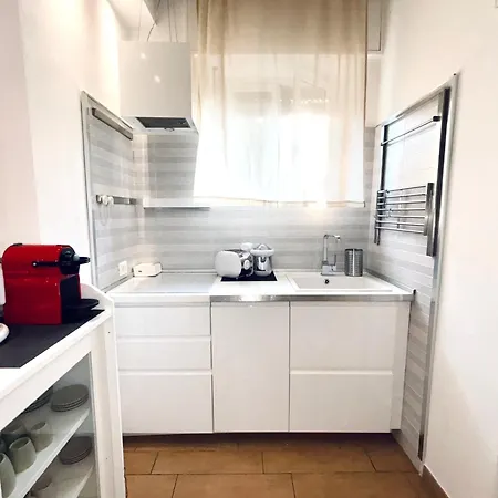 Borgoluce Spacious Apt & Free Parking 아파트