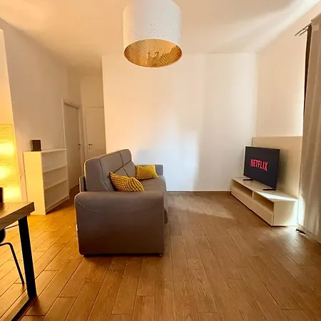 Borgoluce Spacious Apt & Free Parking 아파트 베르가모