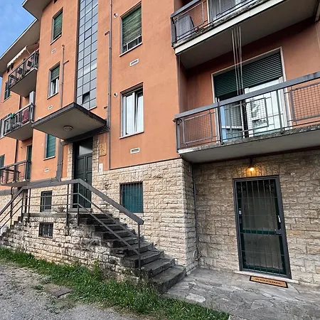 Borgoluce Spacious Apt & Free Parking *